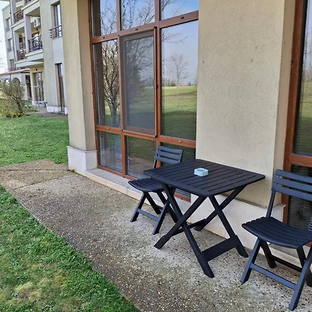 Issa Lighthouse Apartment *