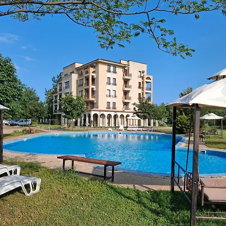 Issa Lighthouse Apartment