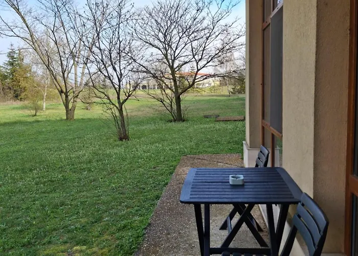 Issa Lighthouse Apartment *